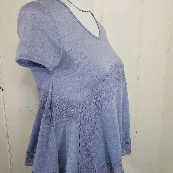 Cloud chaser XS periwinkle flowy top - Picture 2 of 5
